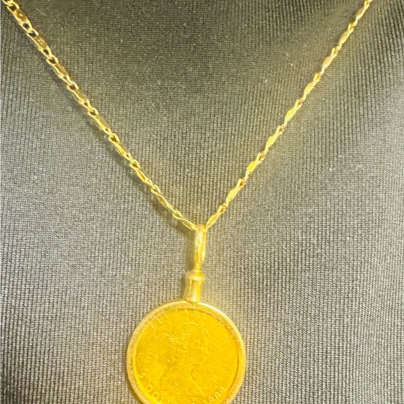 K24 Japan Solid Gold Coin Pendant 4.2g - Picture 7 of 13